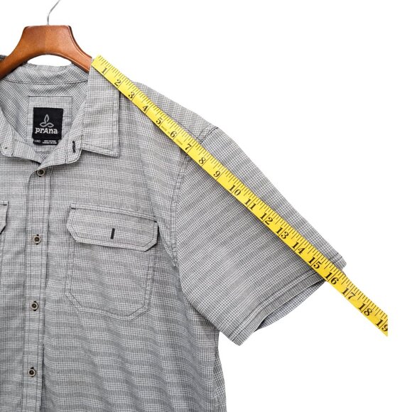 prAna Cayman Shirt MensGrey Tattersall Short Sleeve Button Down Pockets Size L - Picture 7 of 8